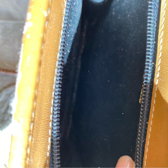 VINTAGE FENDI Striped Crossbody Bag 7”x9” With Dust Bag. FREE SHIPPING - Picture 10 of 16